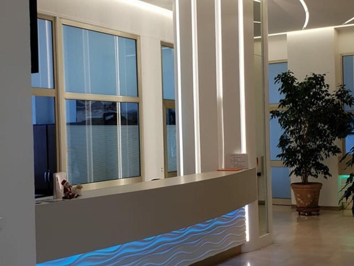 Studio Renove En Bord De Mer Avec Terrasse, Parking Et Wifi A Villeneuve-Loubet - Fr-1-252A-29 Exterior foto